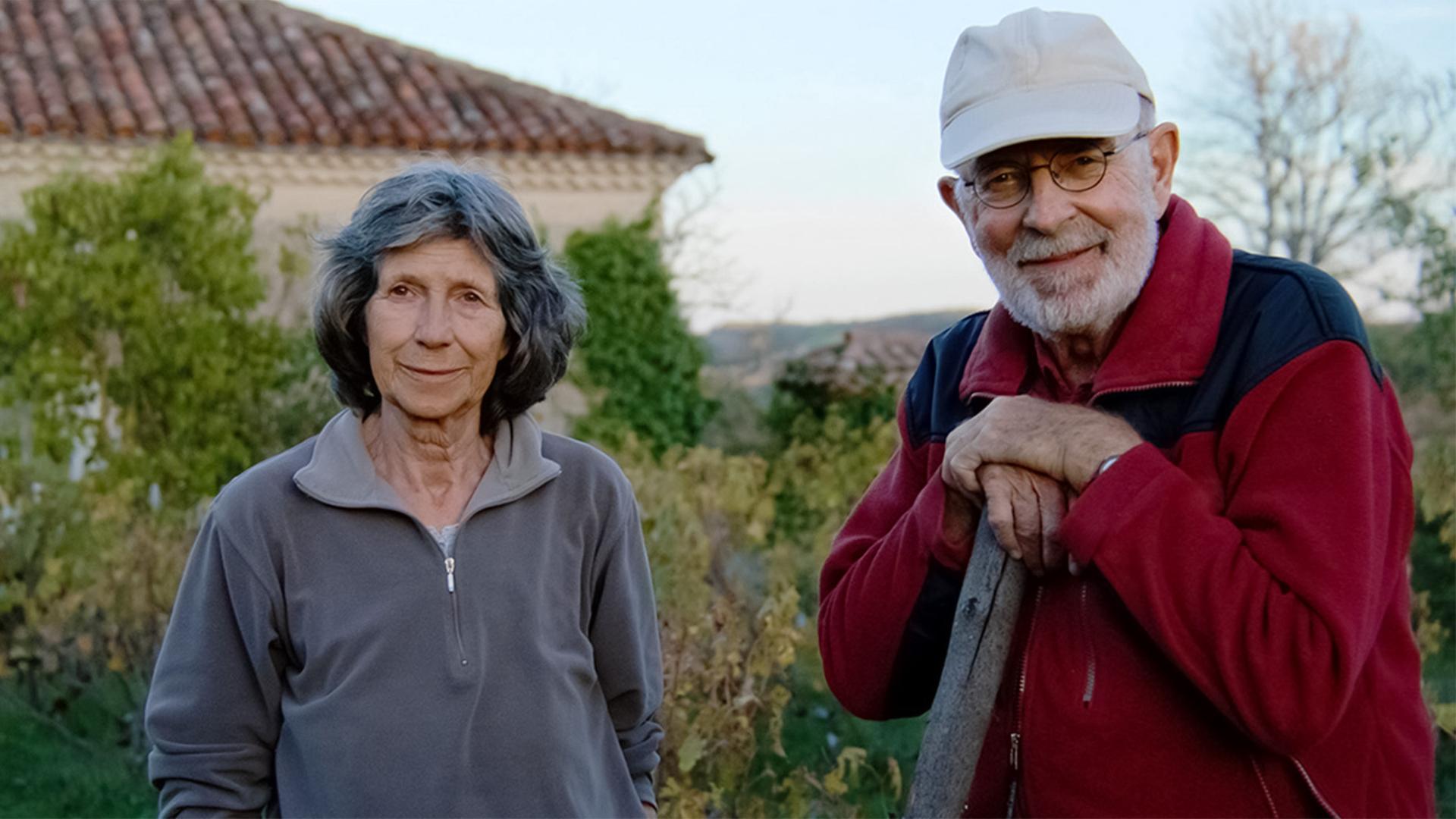 Stephanie Baumann Bieri und Ruedi Baumann auf ihrem Gehöft im Südwesten Frankreichs