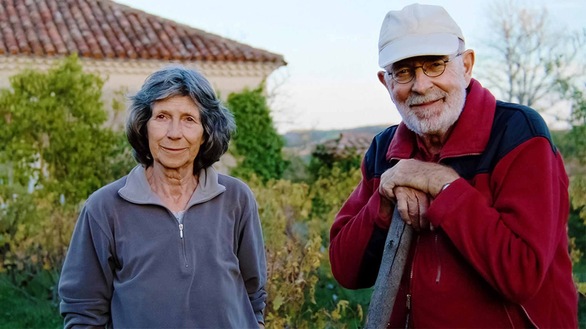 Stephanie Baumann Bieri und Ruedi Baumann auf ihrem Gehöft im Südwesten Frankreichs