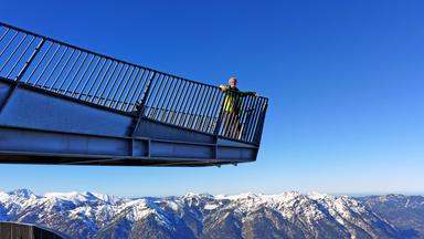 Moderator Michael Friemel auf der Aussichtsplattform 